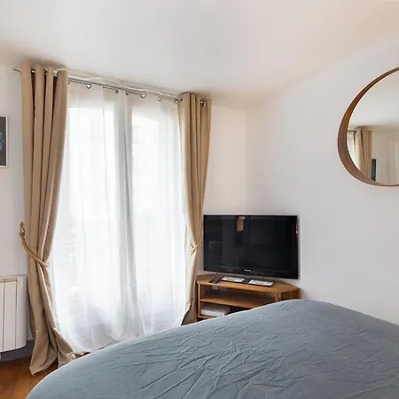 Haussmannian Elegance Close To Montmartre Parigi