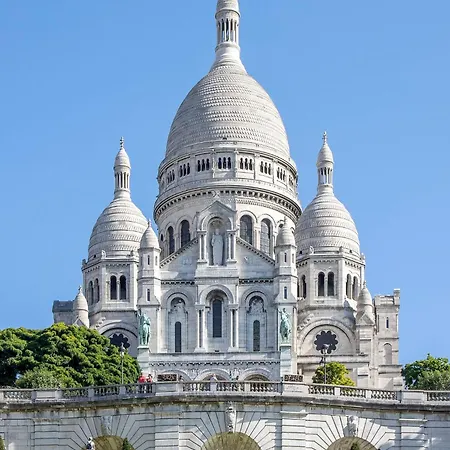 Haussmannian Elegance Close To Montmartre * Parigi