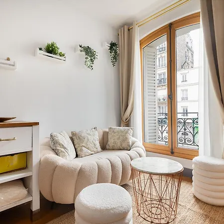 Appartamento Haussmannian Elegance Close To Montmartre *