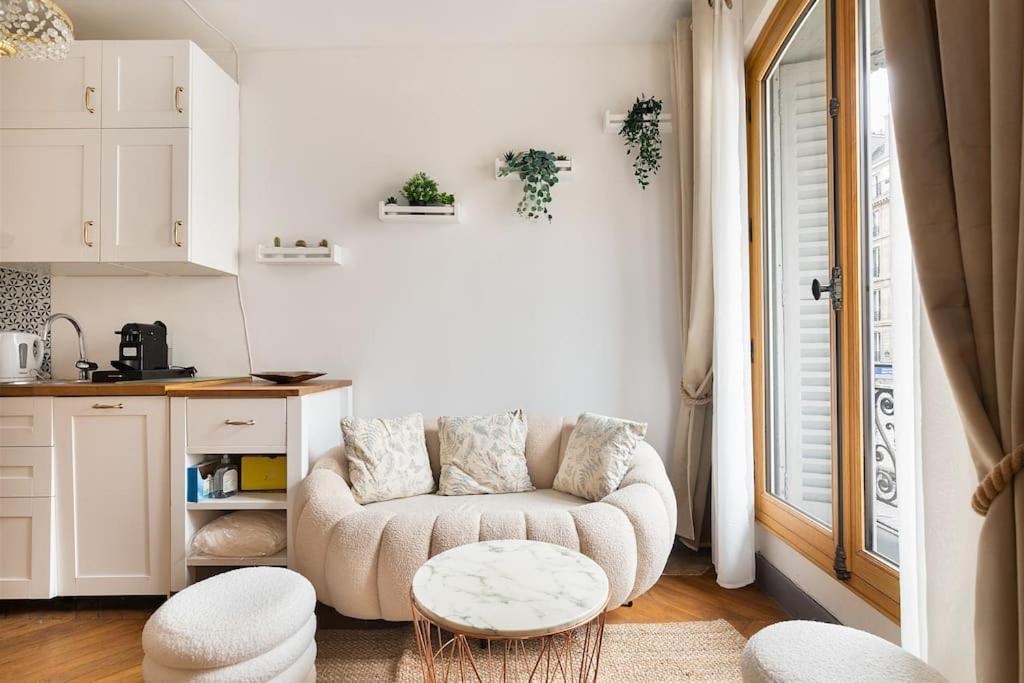 Haussmannian Elegance Close To Montmartre Parigi