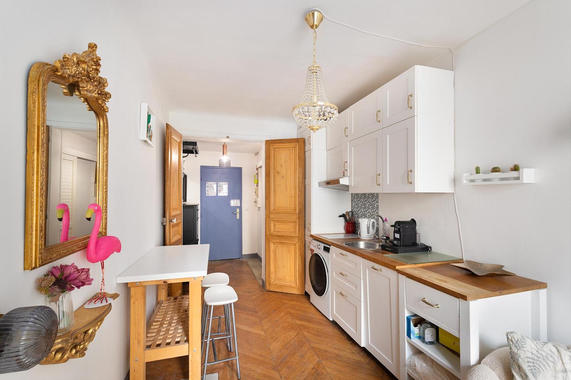 Haussmannian Elegance Close To Montmartre Parigi